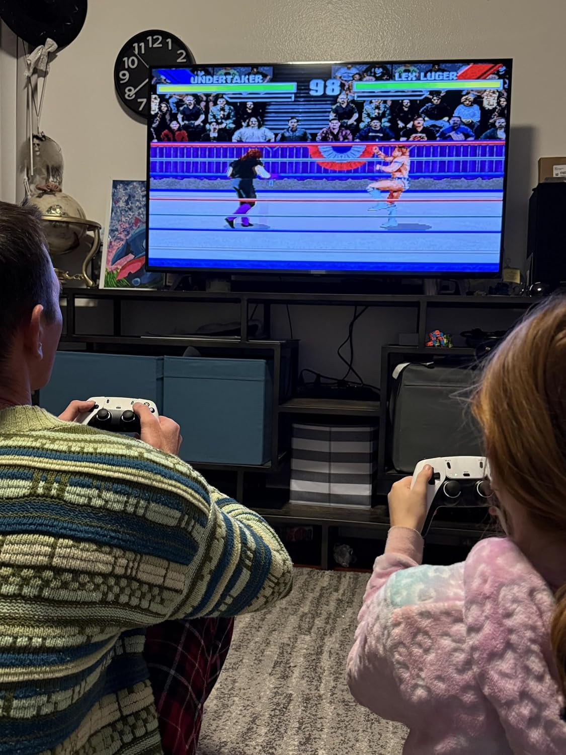 WIRELESS RETRO GAMING CONSOLE 60,000+ LICENSED GAMES (2 Free Controllers Included)